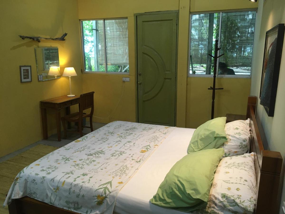Greenhouse Ecolodge Pulau Mantani Bagian luar foto
