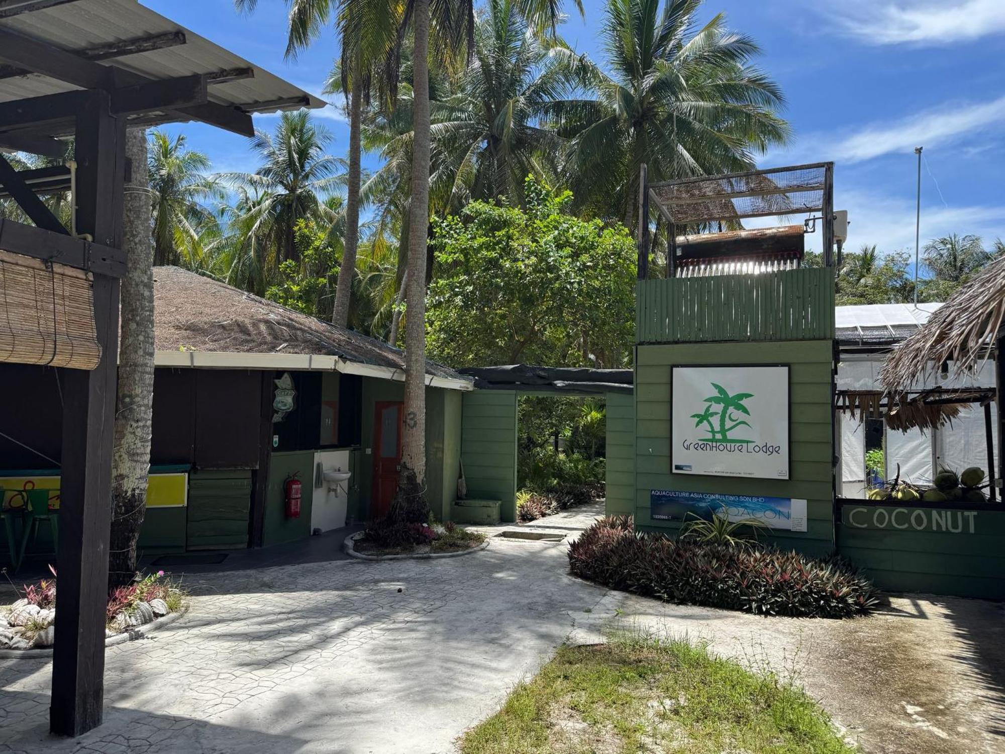 Greenhouse Ecolodge Pulau Mantani Bagian luar foto