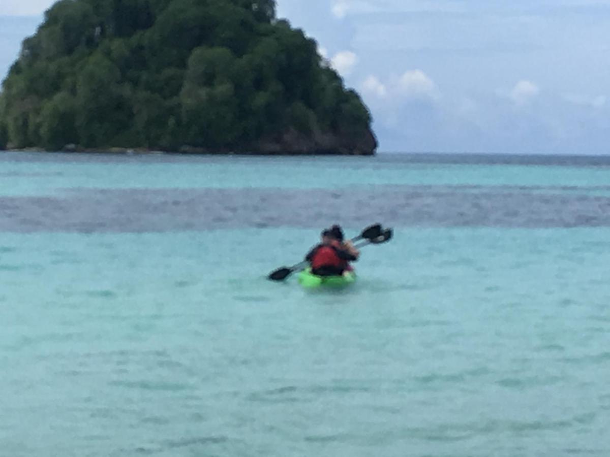 Greenhouse Ecolodge Pulau Mantani Bagian luar foto